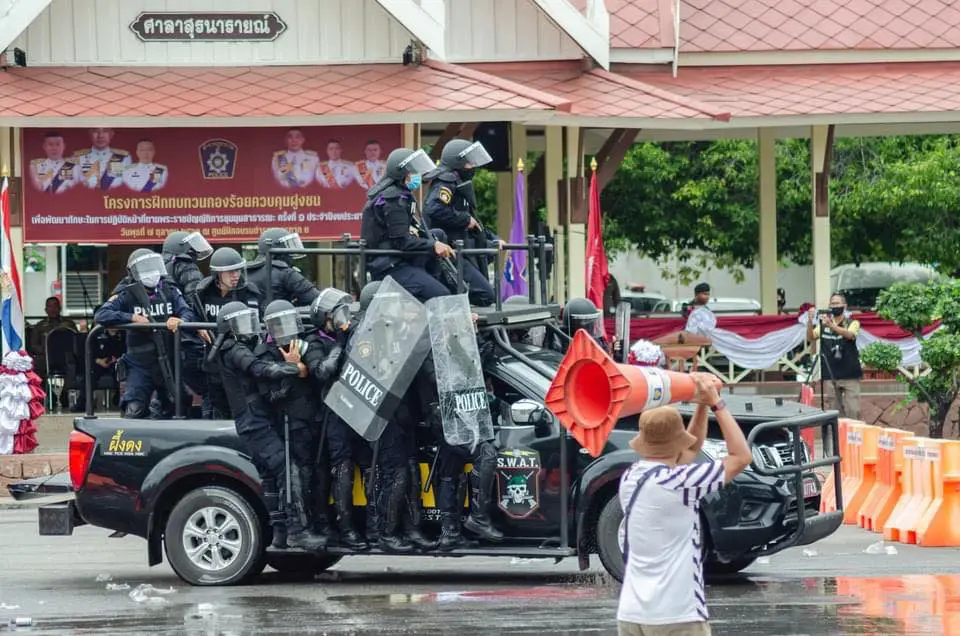 ตำรวจภูธรภาค 3 เพิ่มทักษะ ซ้อมกองร้อยควบคุมฝูงชนตาม พรบ.ชุมนุมฯ