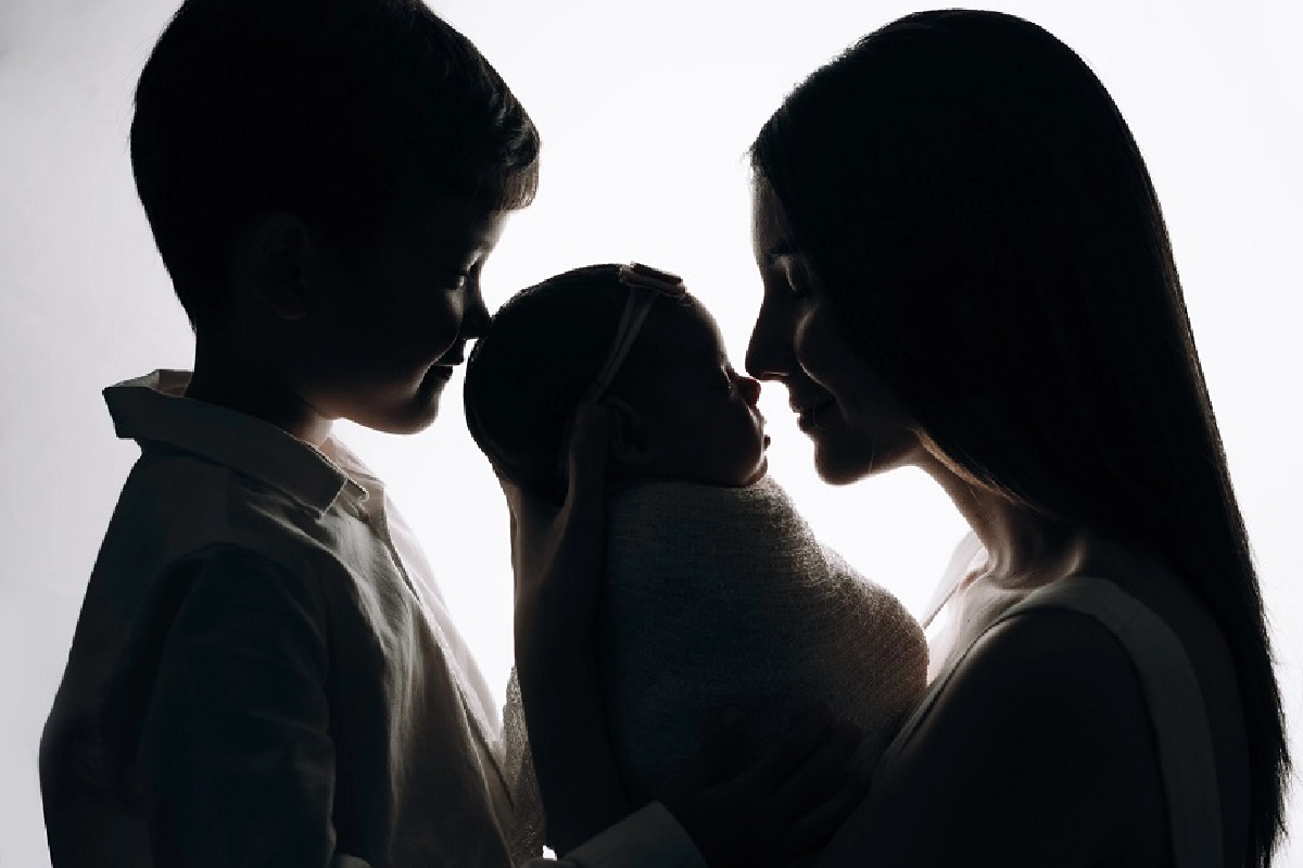 ซาร่า คาซิงกินี เผยภาพความน่ารัก น้องเอมมิลี่ ลูกสาววัย 2 เดือน