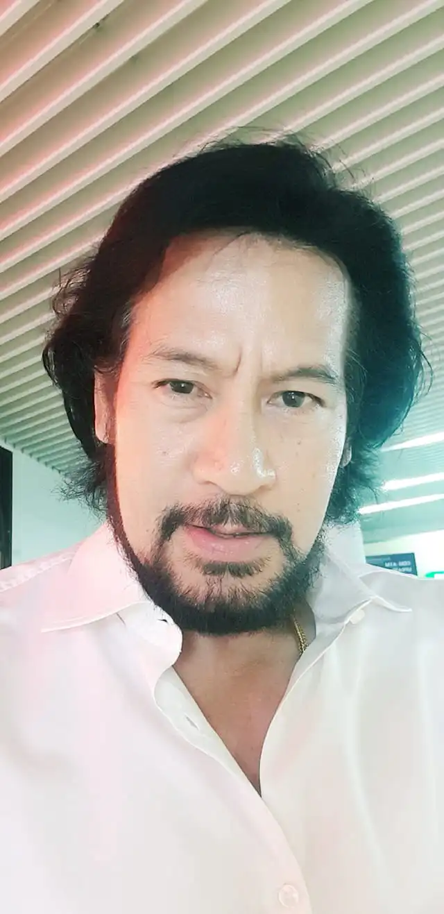 "บิณฑ์ บรรลือฤทธิ์" โพสต์เชิญชวน ประกาศขอปกป้องสถาบันยิ่งชีพ