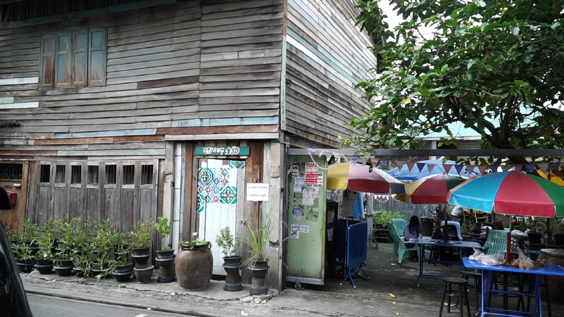 ประพันธ์ ไตรรัตน์ ชายผู้สร้างห้องสมุดสาธารณะในวัย 76 ปี
