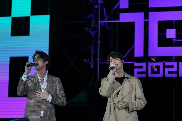 วาฬเกยตื้น คว้าอันดับ 1 ใน Thailand Top 100 by JOOX 2020