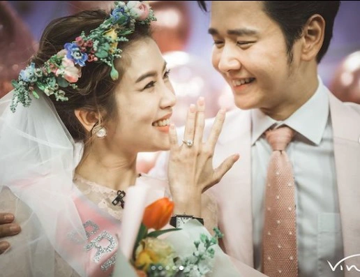 โต๋-ไบรท์ กับคลิปเจอกันครั้งแรก รักยาวนาน จนคุกเข่าขอแต่งงาน