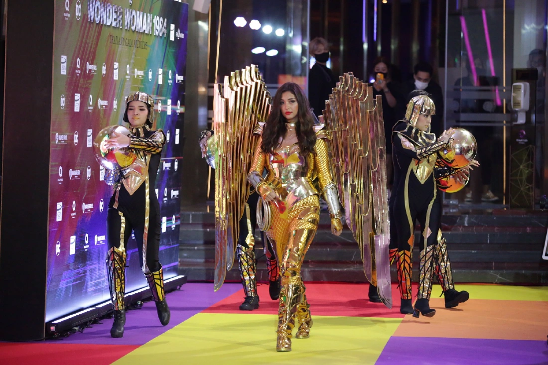 มารี บอร์นเนอร์ ร่วมสร้างสีสันในงาน Gala Premiere Wonder Women 1984