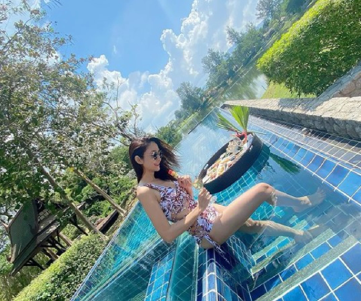 นานๆ จะโชว์ ยุ้ย จีรนันท์ ลงรูปชุดว่ายน้ำอวดหุ่นเป๊ะแอบเซ็กซี่เบาๆ