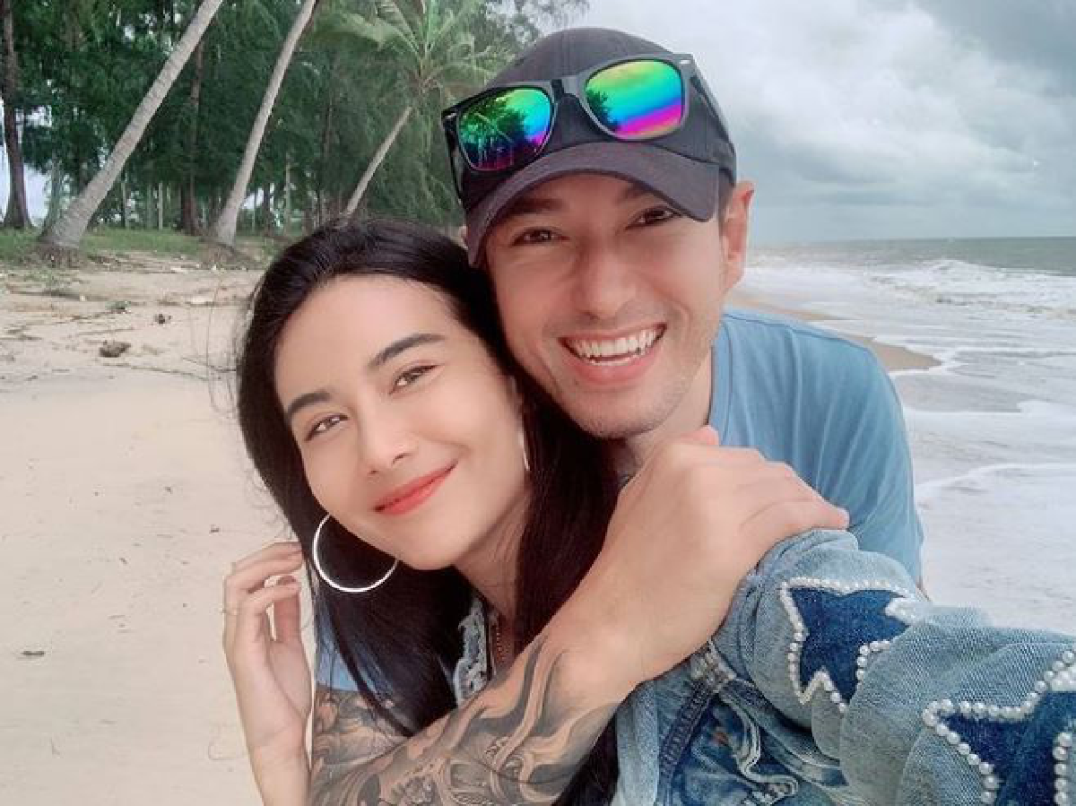 เจสัน ยัง ขอแฟนสาวแต่งงานริมทะเลสุดโรแมนติก