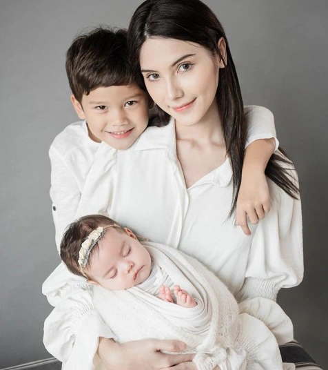 ซาร่า ซัดชาวเน็ตอย่าอ่านแต่ข่าวดารา หาอะไรที่มีประโยชน์อ่านบ้าง