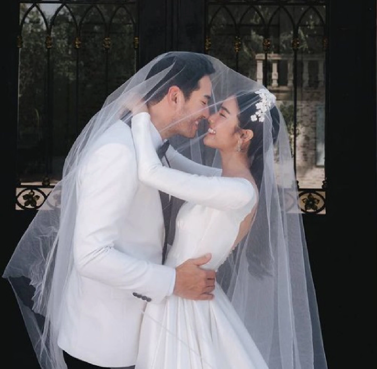 เจสัน ยัง ประกาศเลื่อนงานแต่ง หลังโควิด-19 ระบาดหนัก