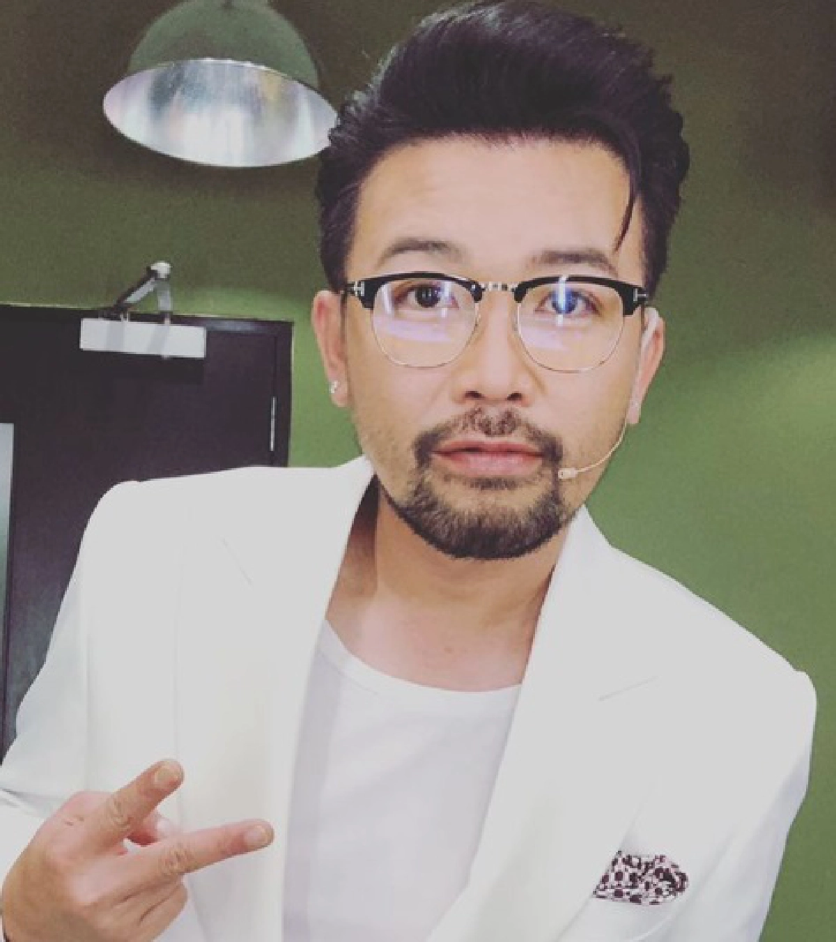 น้าเน็ก โพสต์ภาพตรวจโควิด-19 ด้วยตัวเอง เพจดังเตือนไม่ควรทำ