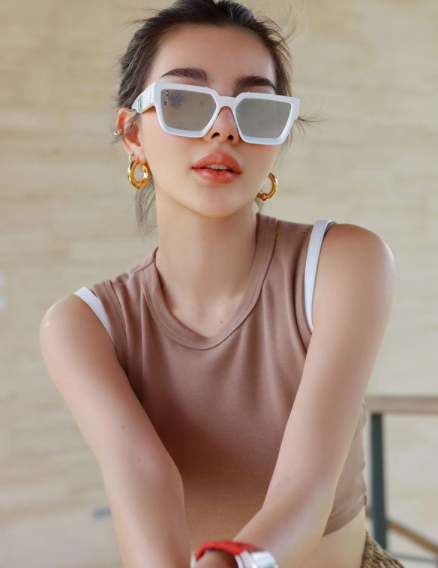 ดิว อริสรา โดนแซะ! ทำคอนเทนต์แสดงถึงเหลื่อมล้ำ ปมช้อปปิ้งหมดเป็นล้าน