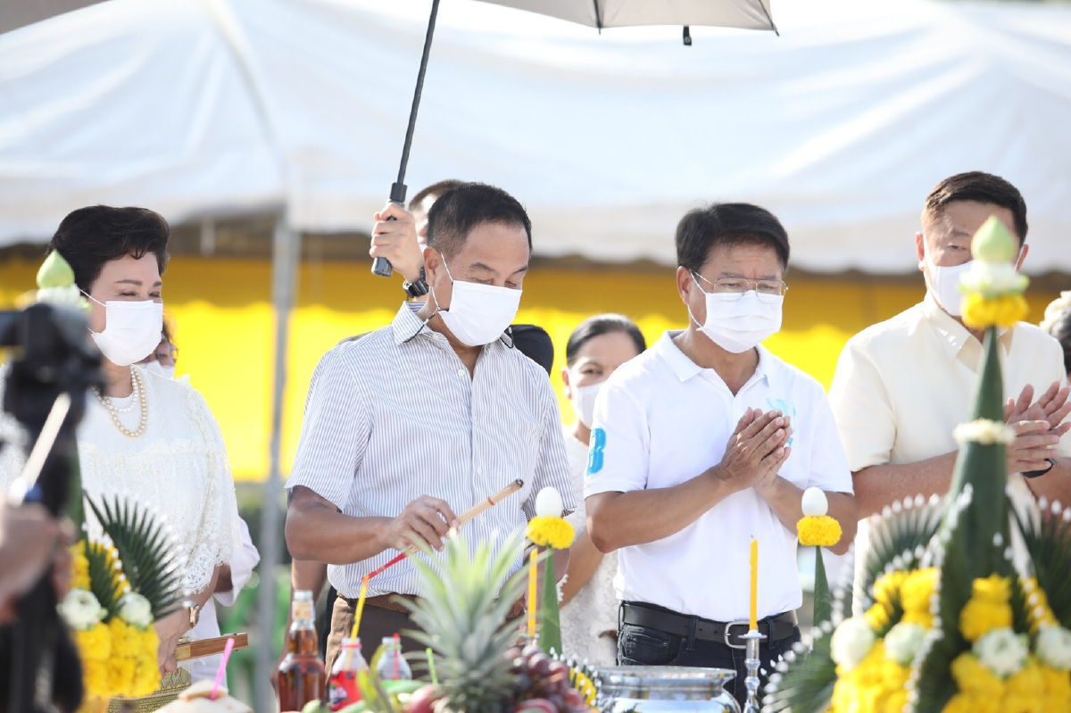 พลตำรวจเอก สมยศ พุ่มพันธุ์ม่วง