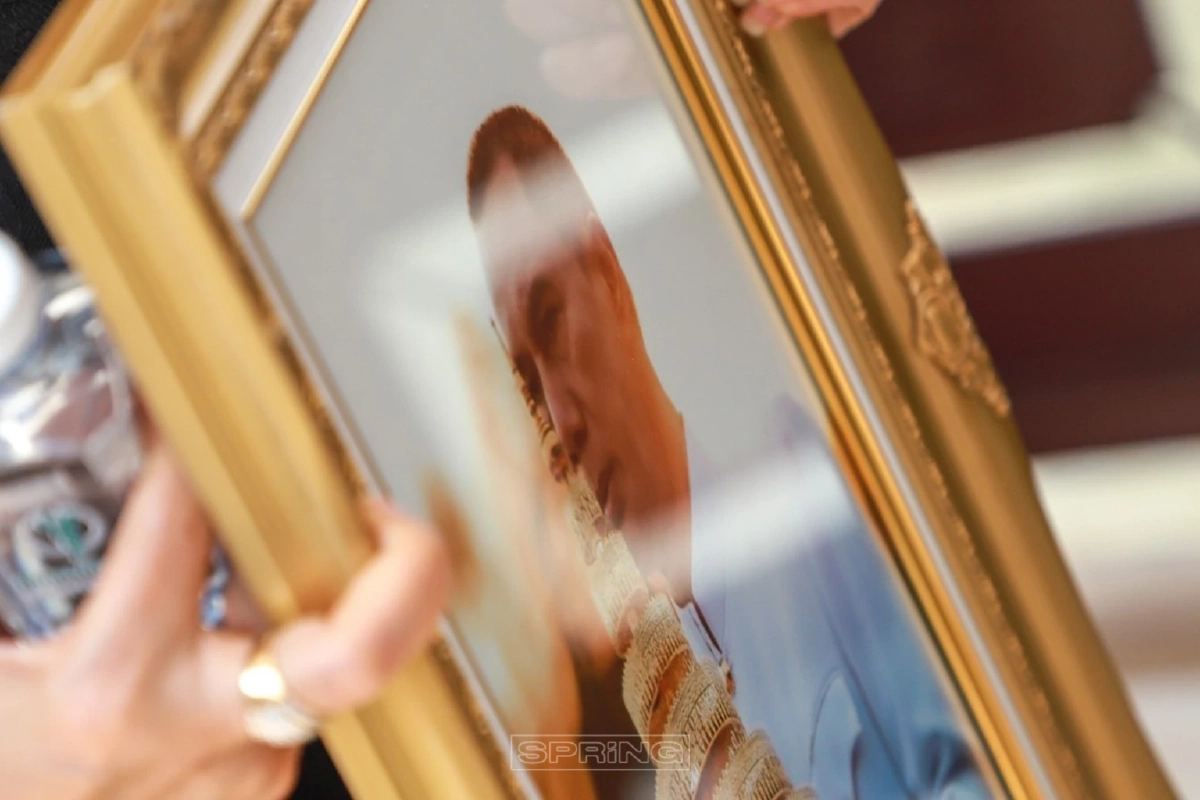 ภาพบรรยากาศ พิธีรดน้ำศพ สรพงศ์ ชาตรี