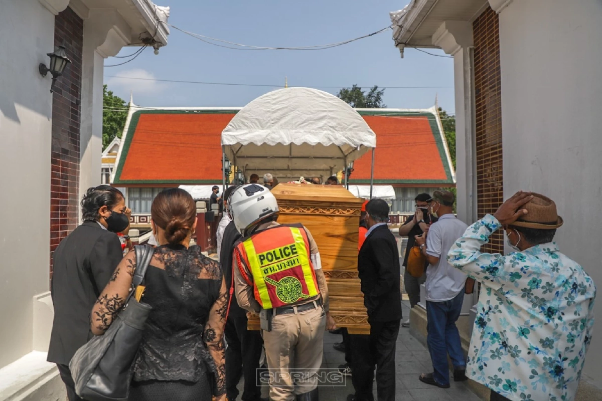 ภาพบรรยากาศ พิธีรดน้ำศพ สรพงศ์ ชาตรี