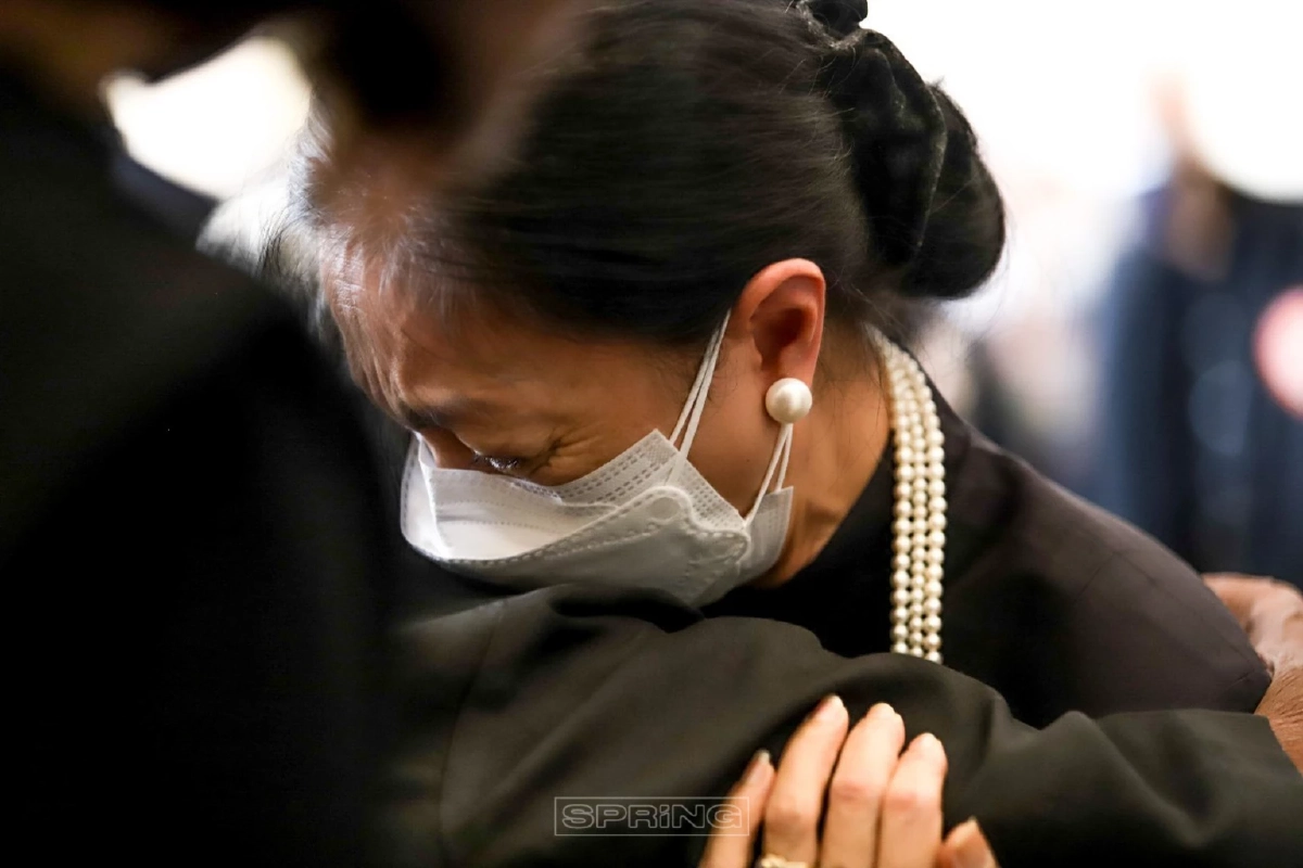 ภาพบรรยากาศ พิธีรดน้ำศพ สรพงศ์ ชาตรี