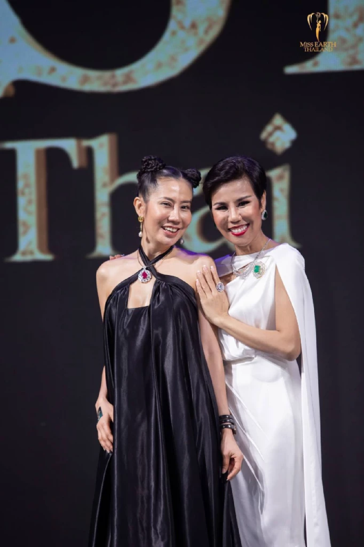 ดร.น้อง มิสเอิร์ธ เดินหน้าต่อ! จัดประมูลเครื่องเพชร ช่วยยูเครนครั้งที่ 2