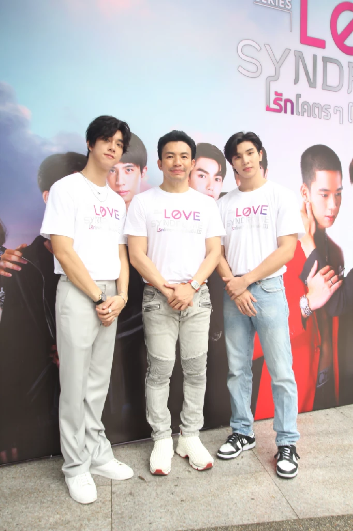 หล่งซื่อ ลี-แฟรงค์ ธนัตถ์ศรันย์ นำทีมบวงสรวง \"Love syndrome 3\" มาแรงซัดใจแฟนๆ