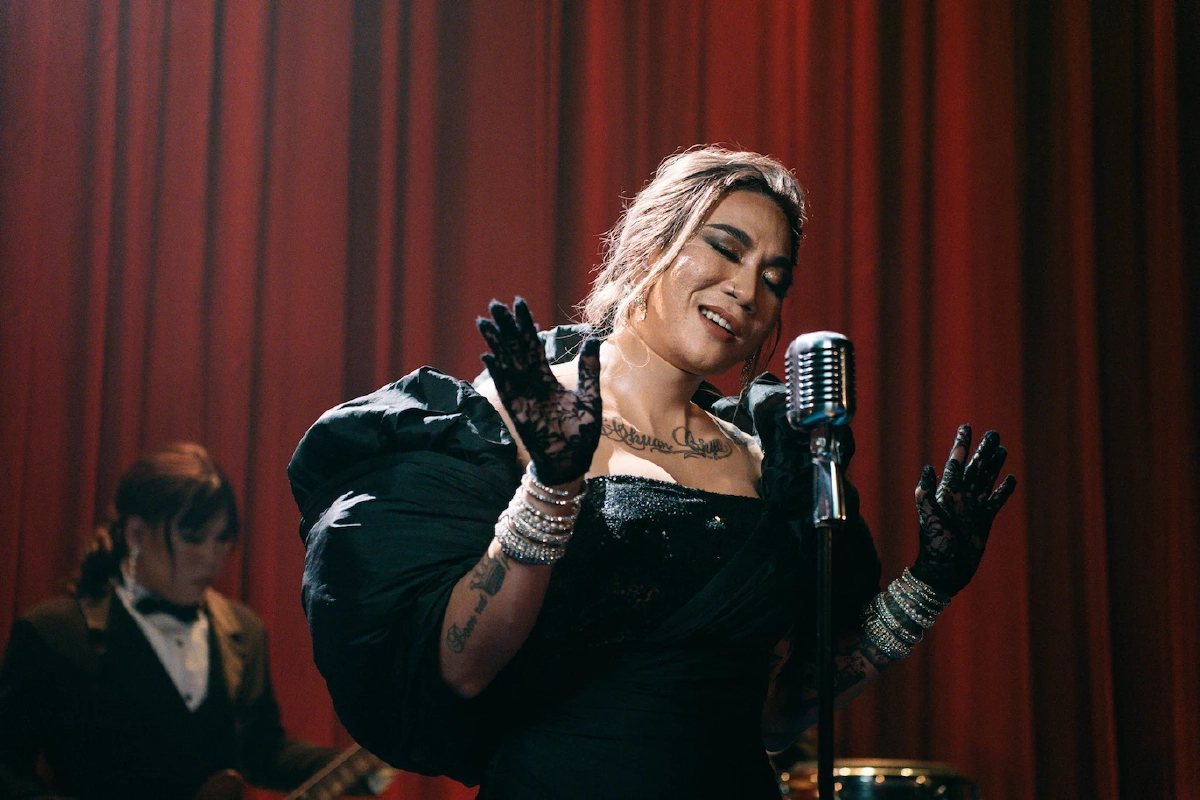 ผัวทิ้ง ซิงเกิลใหม่บอกเล่าความเจ็บปวดจากวง แจ๊ส สปุ๊กนิค ปาปิยอง กุ๊กกุ๊ก