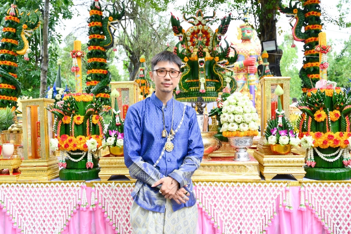 หมูแฮม มิสแกรนด์ปราจีนบุรี รำฝ่าสายฝน บวงสรวงท้าวเวสสุวรรณสุดอ่อนช้อย