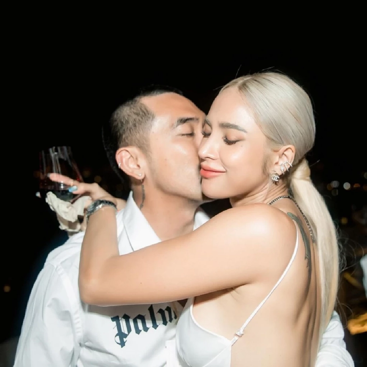 อุ้ม ลักขณา ปลื้มสามีสายเปย์ บอล กฤษณะ ทำเซอร์ไพรส์ให้แหวนเพชรในวันแม่    