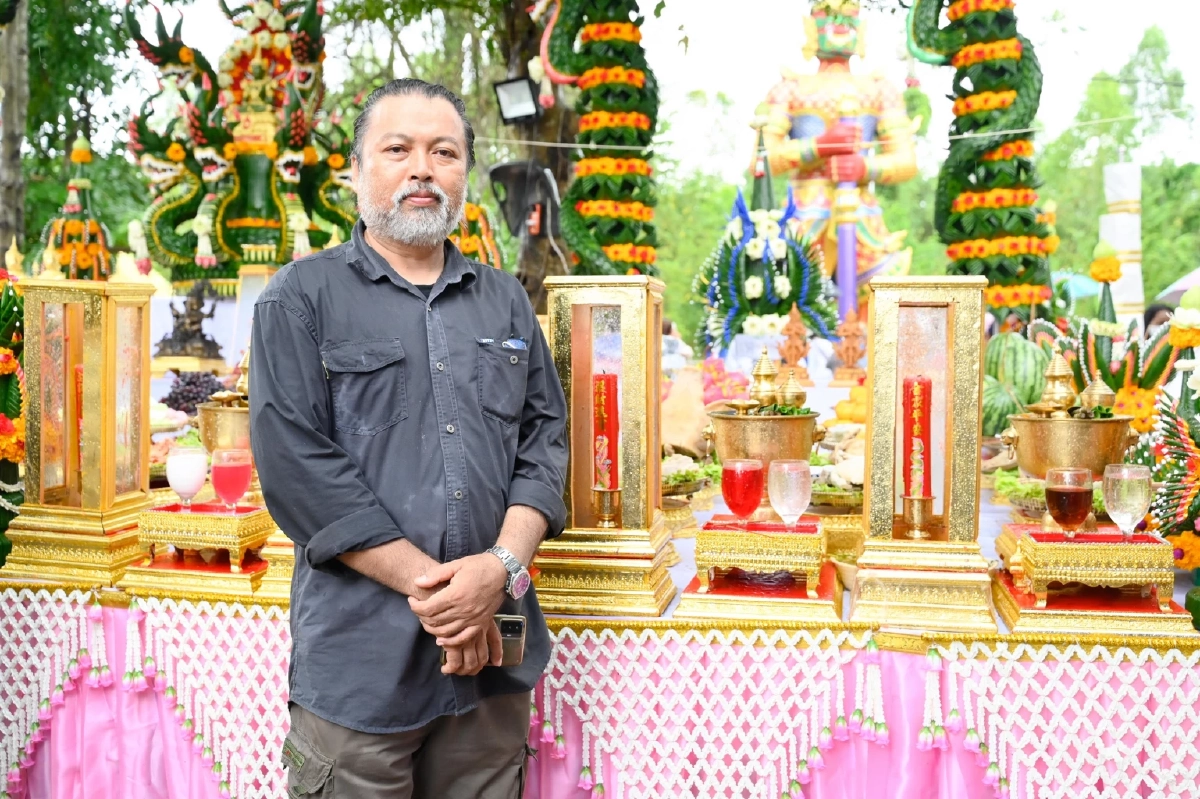 หมูแฮม มิสแกรนด์ปราจีนบุรี รำฝ่าสายฝน บวงสรวงท้าวเวสสุวรรณสุดอ่อนช้อย