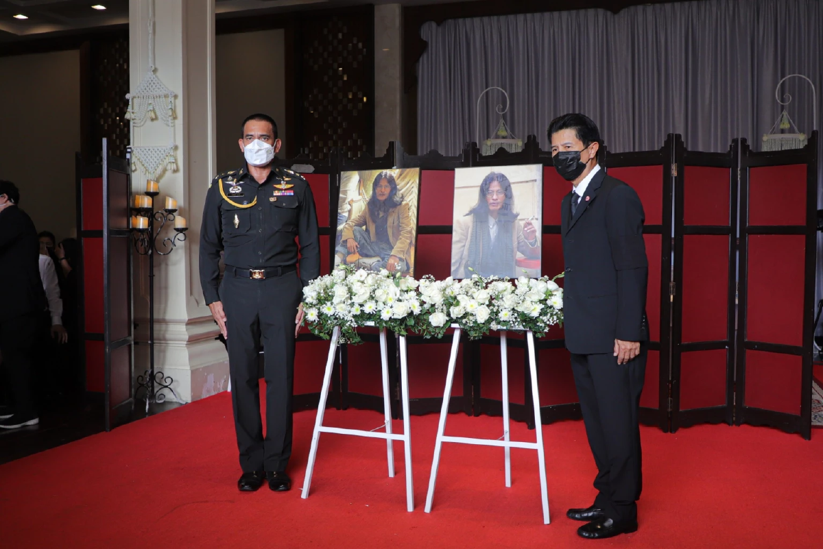 บรรยากาศพิธีรดน้ำศพ หม่อมน้อย ลูกศิษย์-คนบันเทิง ร่วมพิธีอย่างล้นหลาม