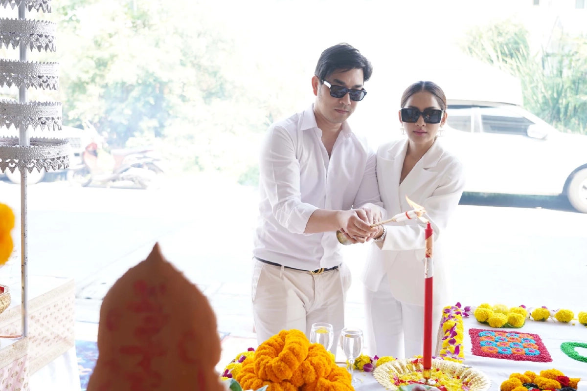 ครูก้อย-เจมส์ เรืองศักดิ์ บวงสรวงครบ 6 ปี โค้ชเตรียมตั้งครรภ์ให้ผู้มีลูกยาก    