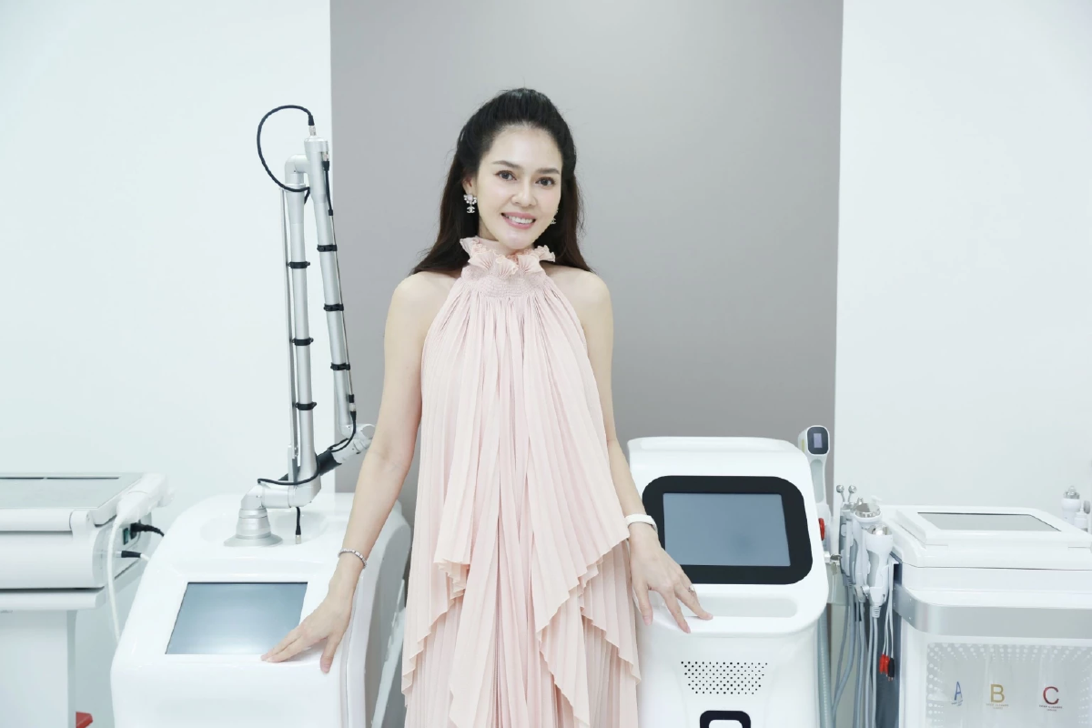 เดียร์ ปริษา ทุ่ม 10 ล้าน! เปิด เดอะวีต้าคลินิก เอาใจสายสุขภาพความงาม