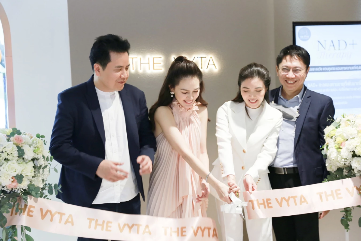 เดียร์ ปริษา ทุ่ม 10 ล้าน! เปิด เดอะวีต้าคลินิก เอาใจสายสุขภาพความงาม