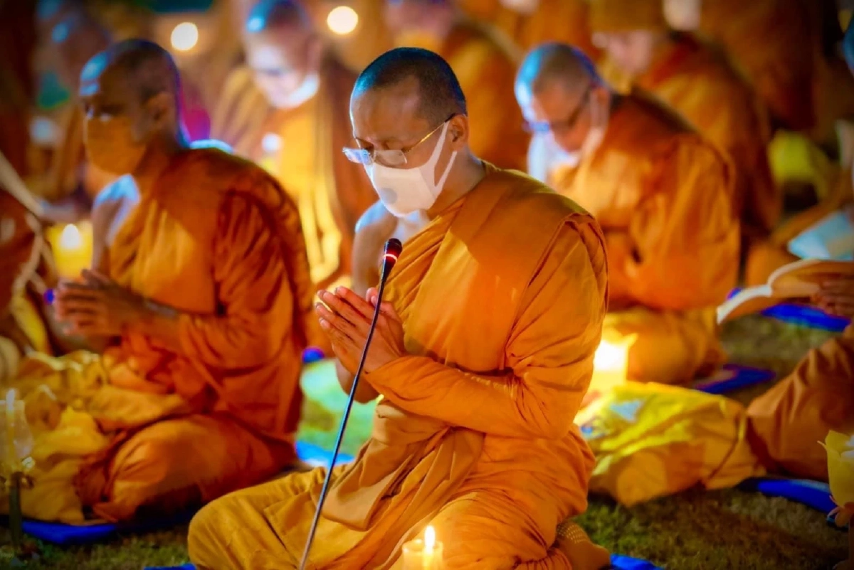 ไฮโซผิง สุภาวดี สร้างบุญใหญ่ บวชเณรเด็กอินเดีย 305 รูป