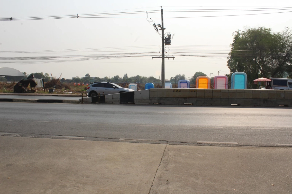  เปิดใจฮีโร่! "หนุ่มไรเดอร์" ทิ้งรถช่วยเด็กวิ่งข้ามถนน รอดหวุดหวิด 