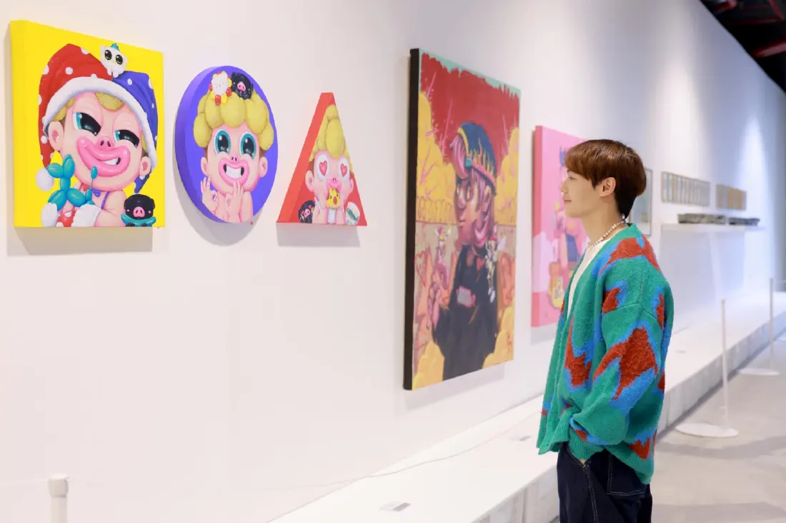 มีน พีรวิชญ์ ชมพื้นที่ศิลปะแห่งใหม่ FUTURE ART LAND ปลุกกระแสคนรักงานอาร์ต