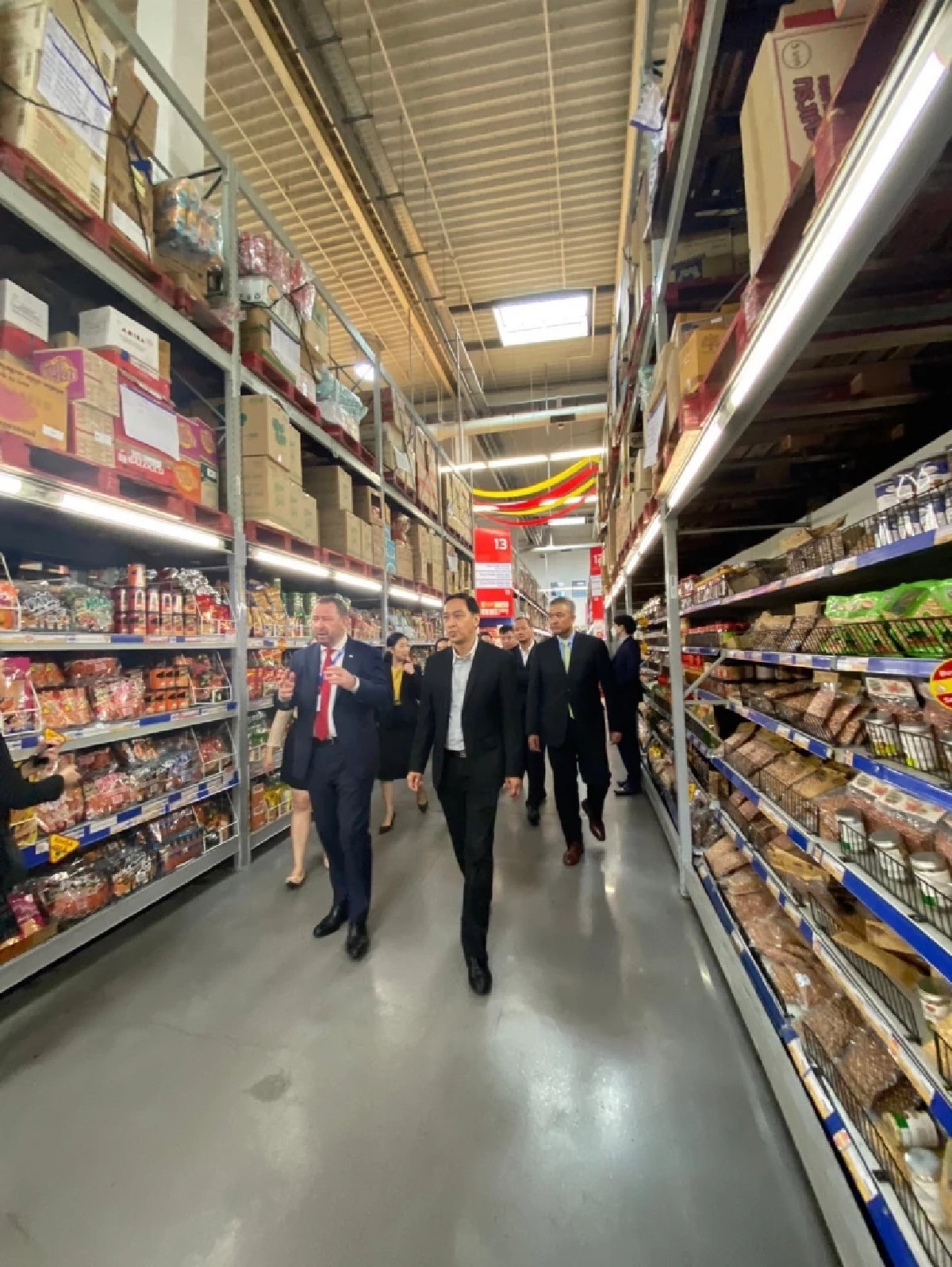 “ปลัดพาณิชย์” สำรวจสินค้าไทยในเวียดนาม พบสินค้าไทยสุดฮอต โดนใจผู้บริโภค