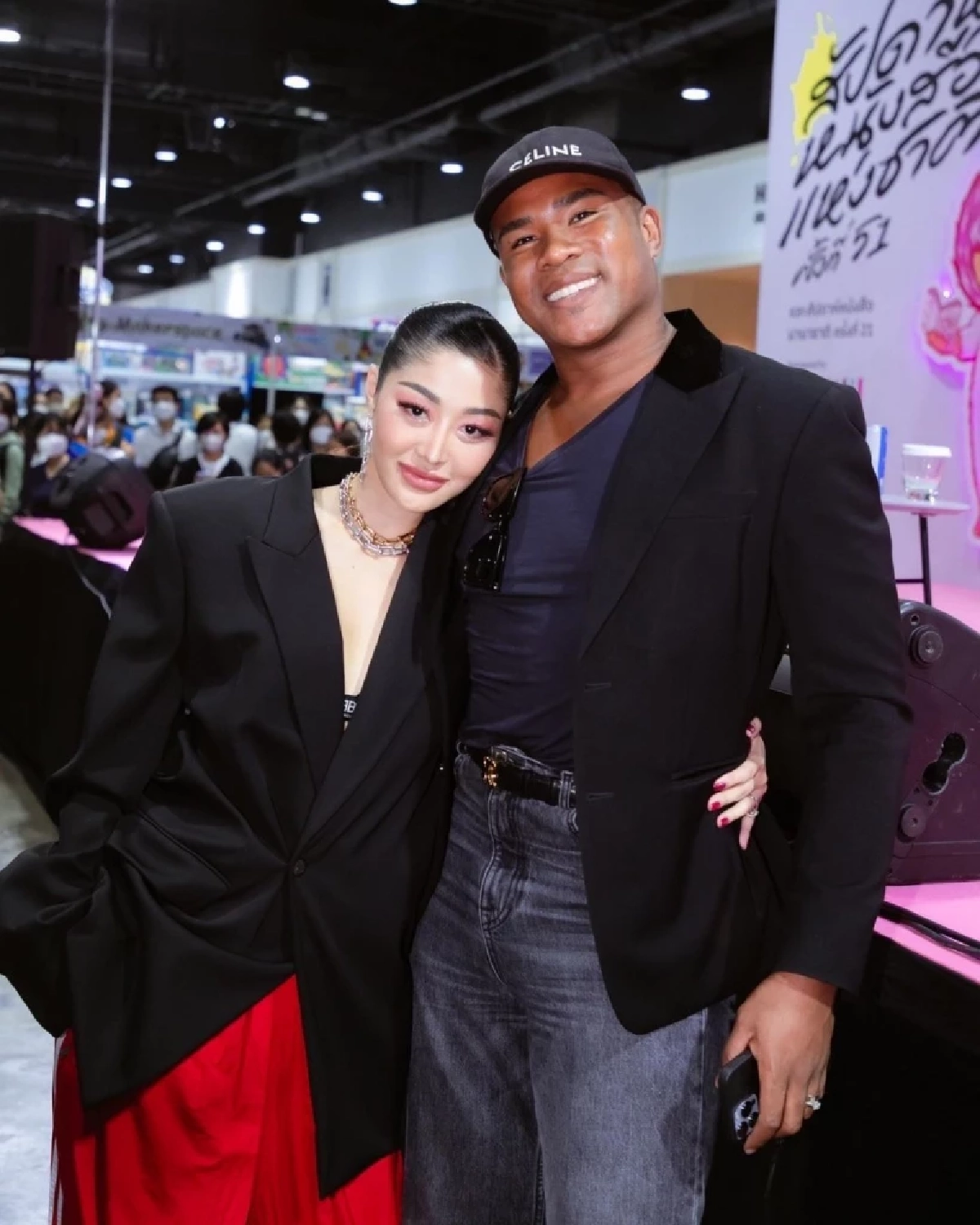 มิ้วกี้ ไปรยา เปิดตัวพ็อกเก็ตบุ๊กเล่มแรกในชีวิต ก้าวผ่านทุกดราม่า