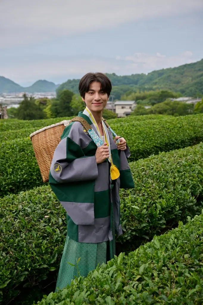 กลัฟ คณาวุฒิ ชวนแฟนคลับฉ่ำใจ "โออิชิ กรีนที" พาไปทริปญี่ปุ่นสุดเอ็กซ์คลูซีฟ 