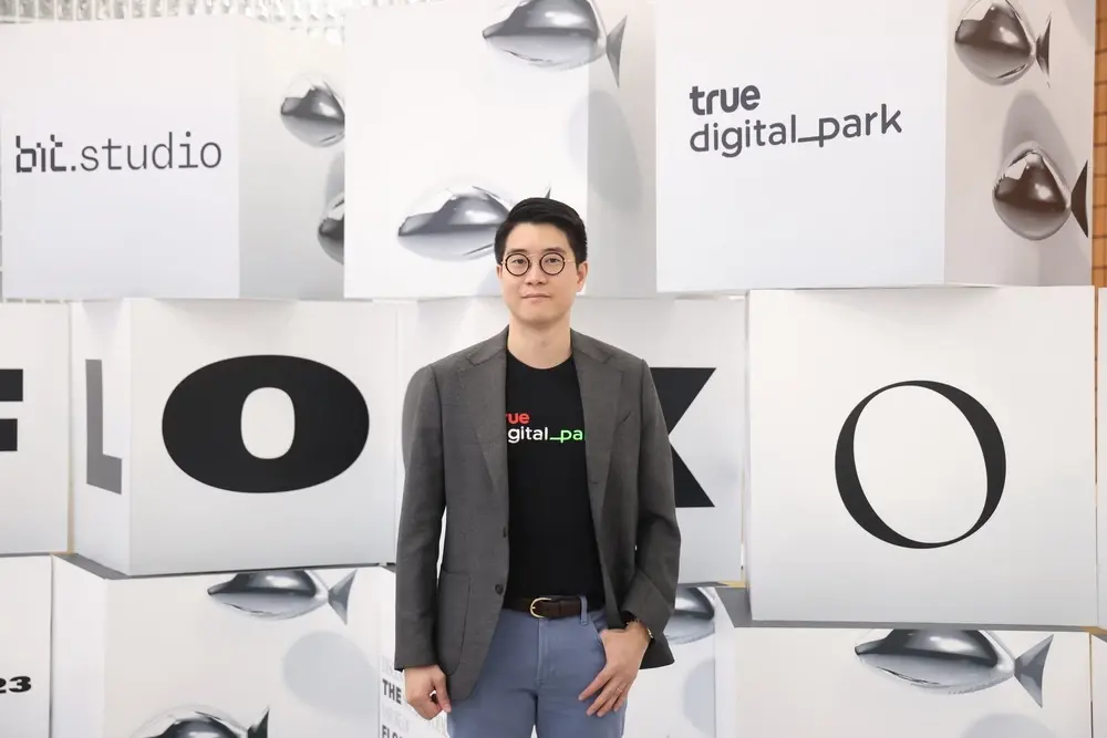 ชวนส่องนิทรรศการสุดล้ำ FLOCK OF ผสมผสาน AI และผลงานศิลปะ ณ ทรูดิจิทัล พาร์ค