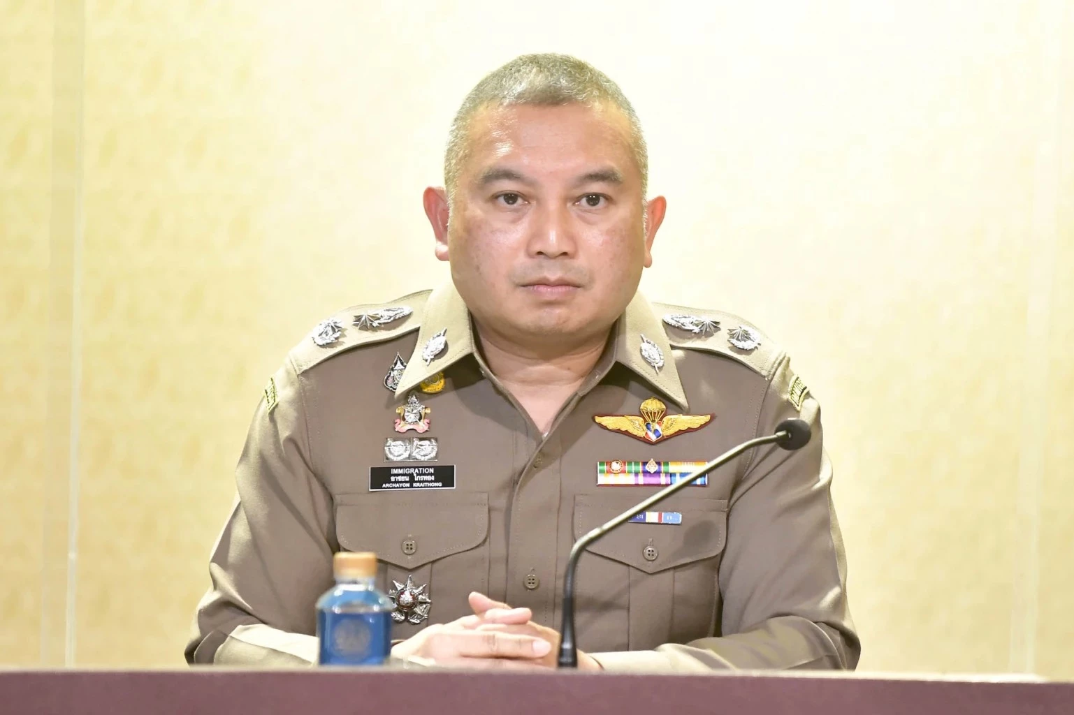 พล.ต.ท.อาชยน ไกรทอง โฆษกฯสำนักงานตำรวจแห่งชาติ