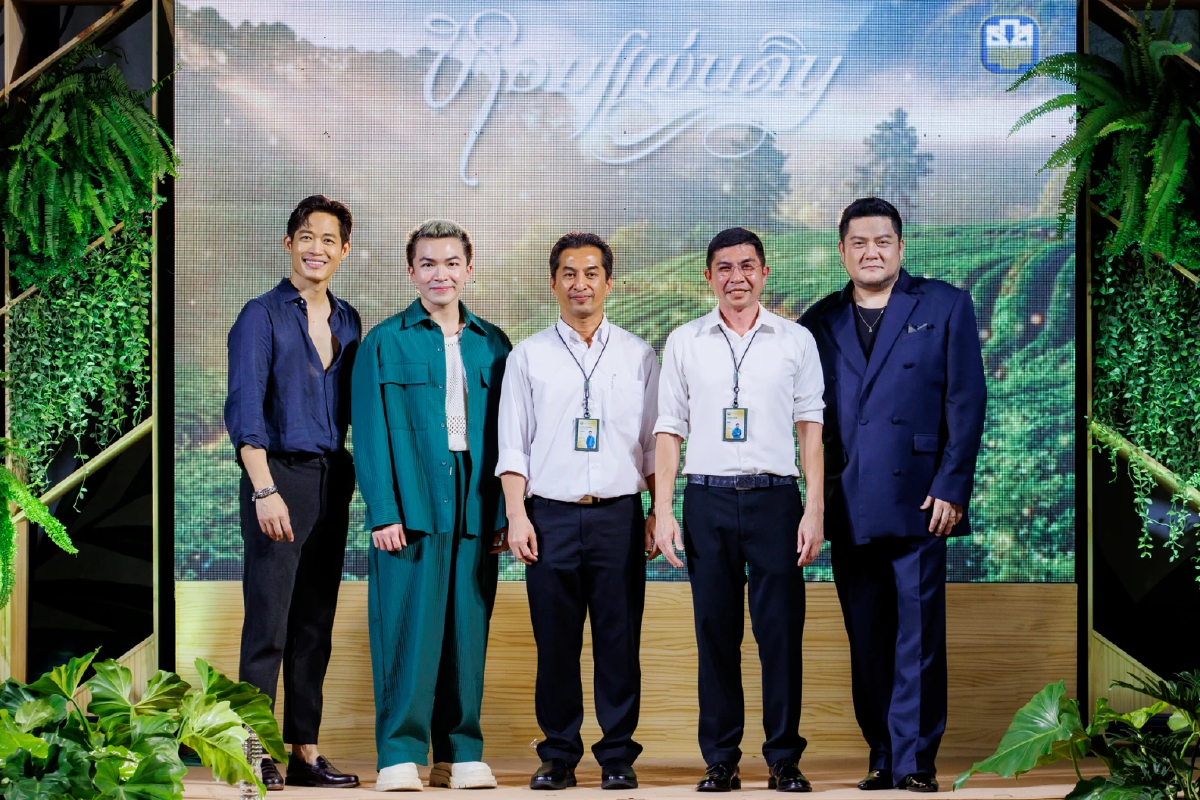 ตู่ ภพธร แท็กทีม เบน ชลาทิศ โชว์มินิคอนเสิร์ต เปิดตัวรายการหอมแผ่นดิน