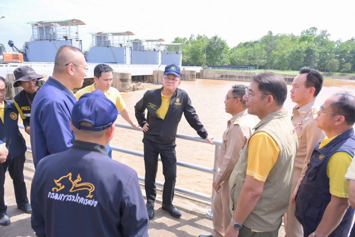 “รองนายกฯ ประเสริฐ”  ติดตามสถานการณ์น้ำจังหวัดสุโขทัย