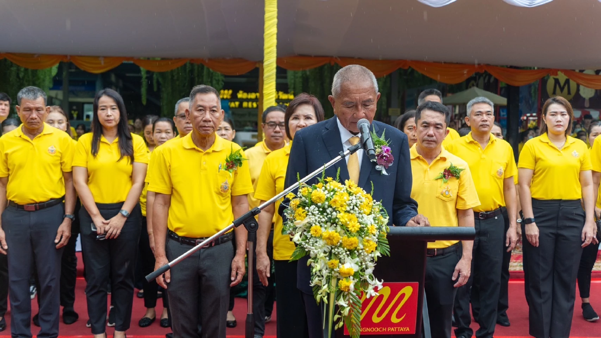 สวนนงนุชพัทยาจัดช้าง 73 เชือก ถวายราชสดุดีเฉลิมพระเกียรติ 73 พรรษา