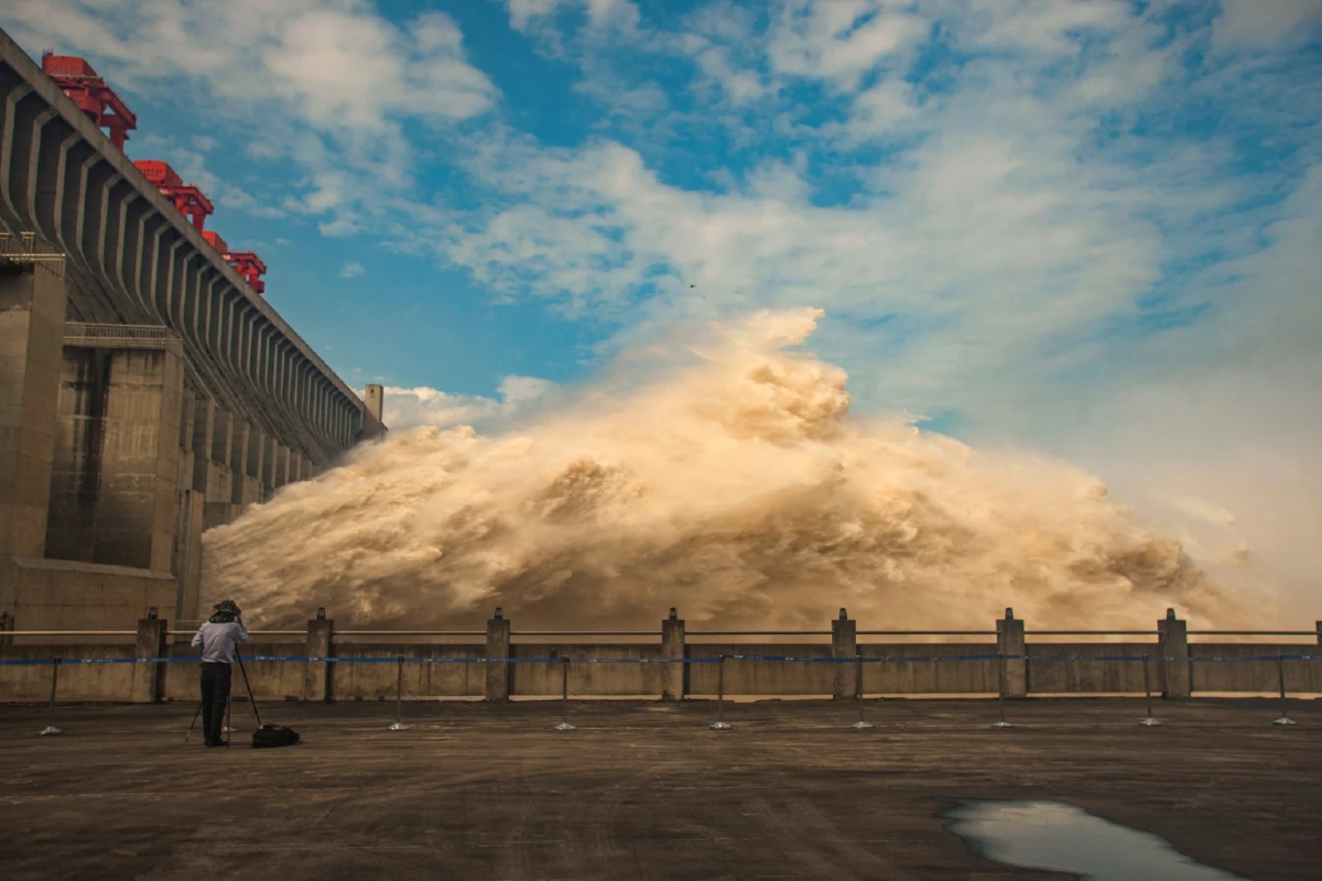 เขื่อนสามผาของจีนปล่อยน้ำ Cr.AFP