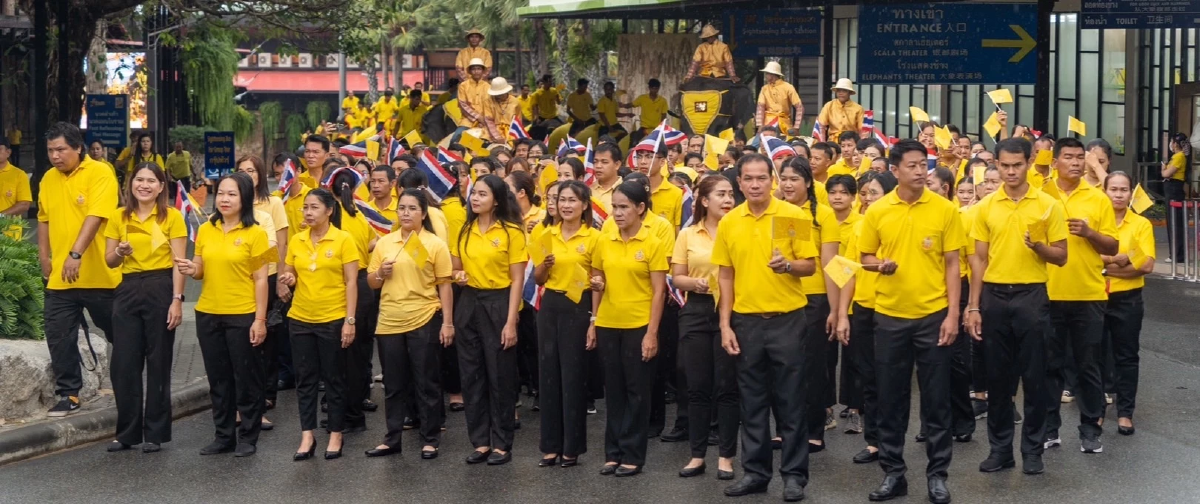 สวนนงนุชพัทยาจัดช้าง 73 เชือก ถวายราชสดุดีเฉลิมพระเกียรติ 73 พรรษา
