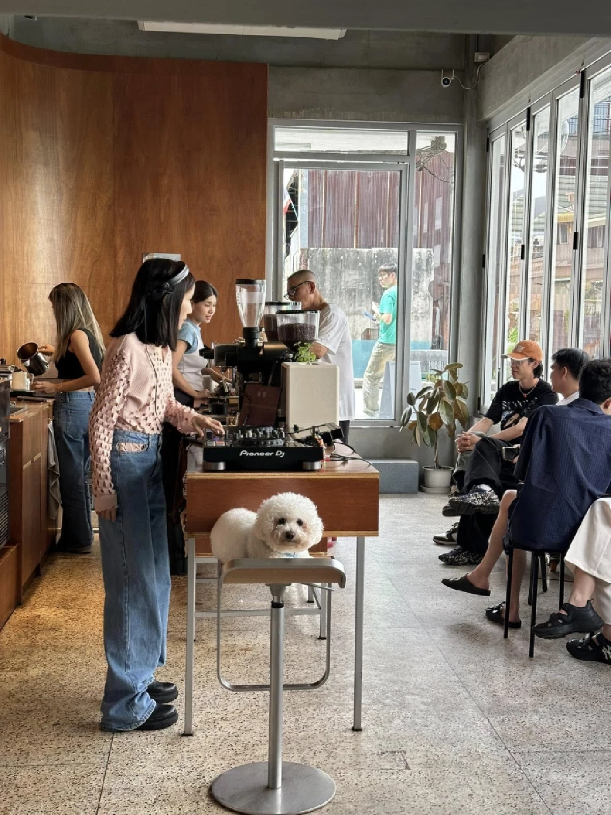 CREDIT : Re Coffee