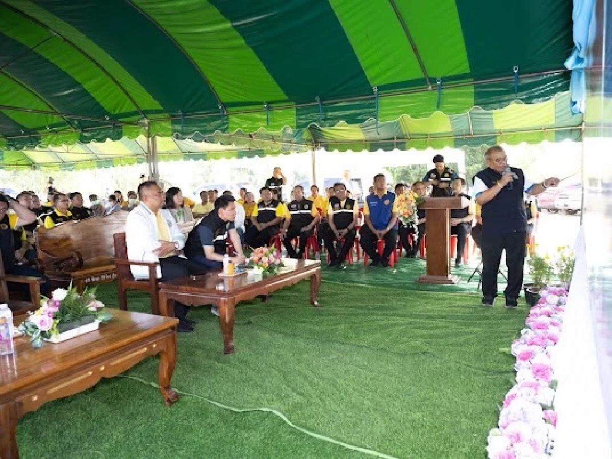 รมว.เกษตรฯ ลงพื้นที่ท่าตะโก ขับเคลื่อน \'แก้มลิง\' แก้น้ำท่วม-แล้ง