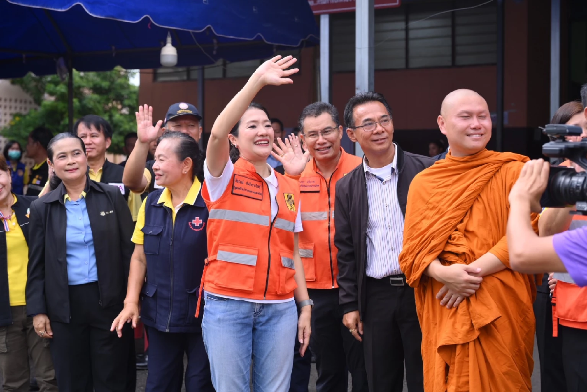 \"ธีรรัตน์\" ลุย อุบลฯ เร่งส่งผู้อพยพ กลุ่มเปราะบางกลับบ้านปลอดภัย