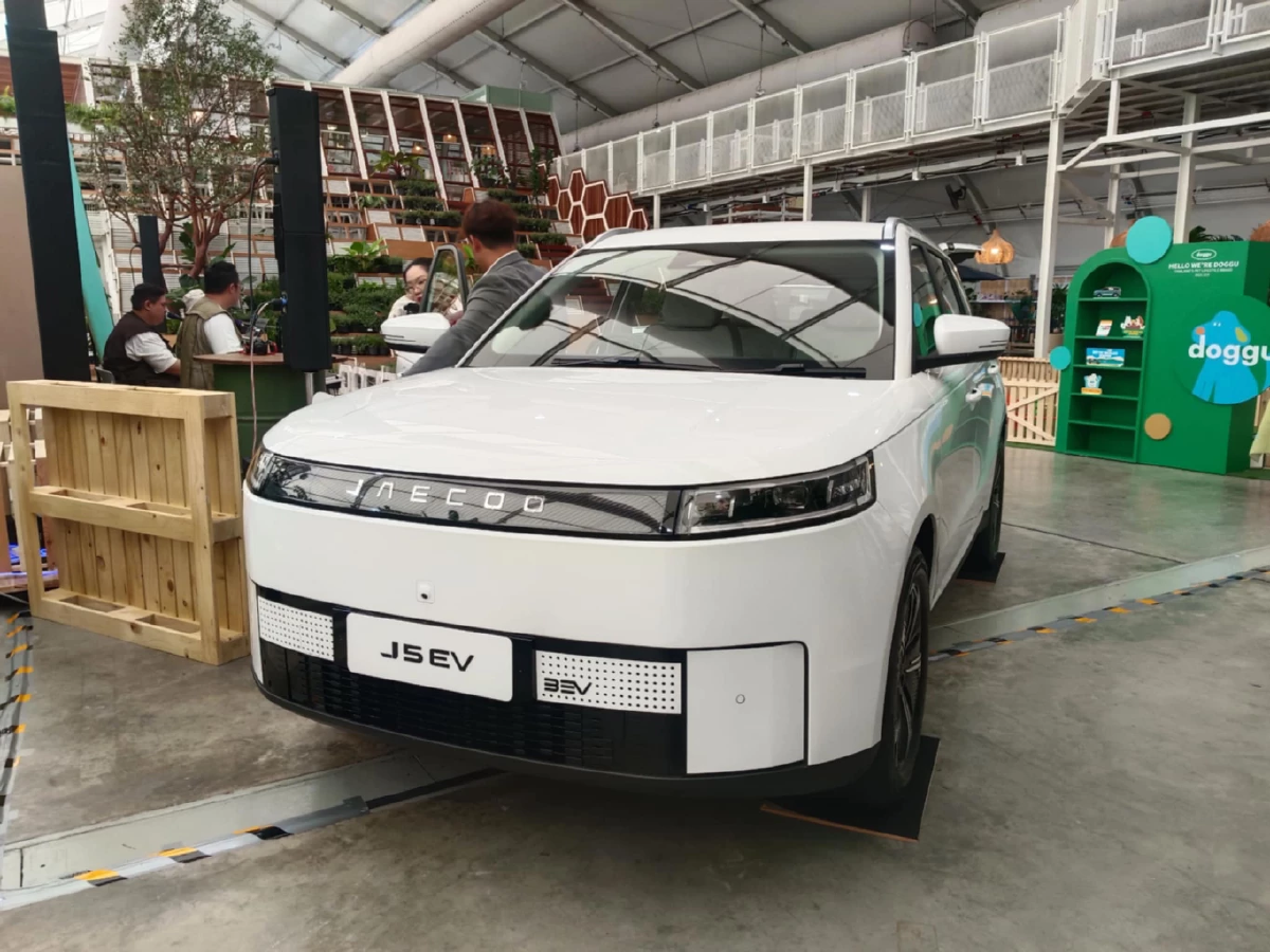 เปิดราคารถ JAECOO 5 EV : รถไฟฟ้า 100% เริ่มต้น 549,000 - 599,000 บาท