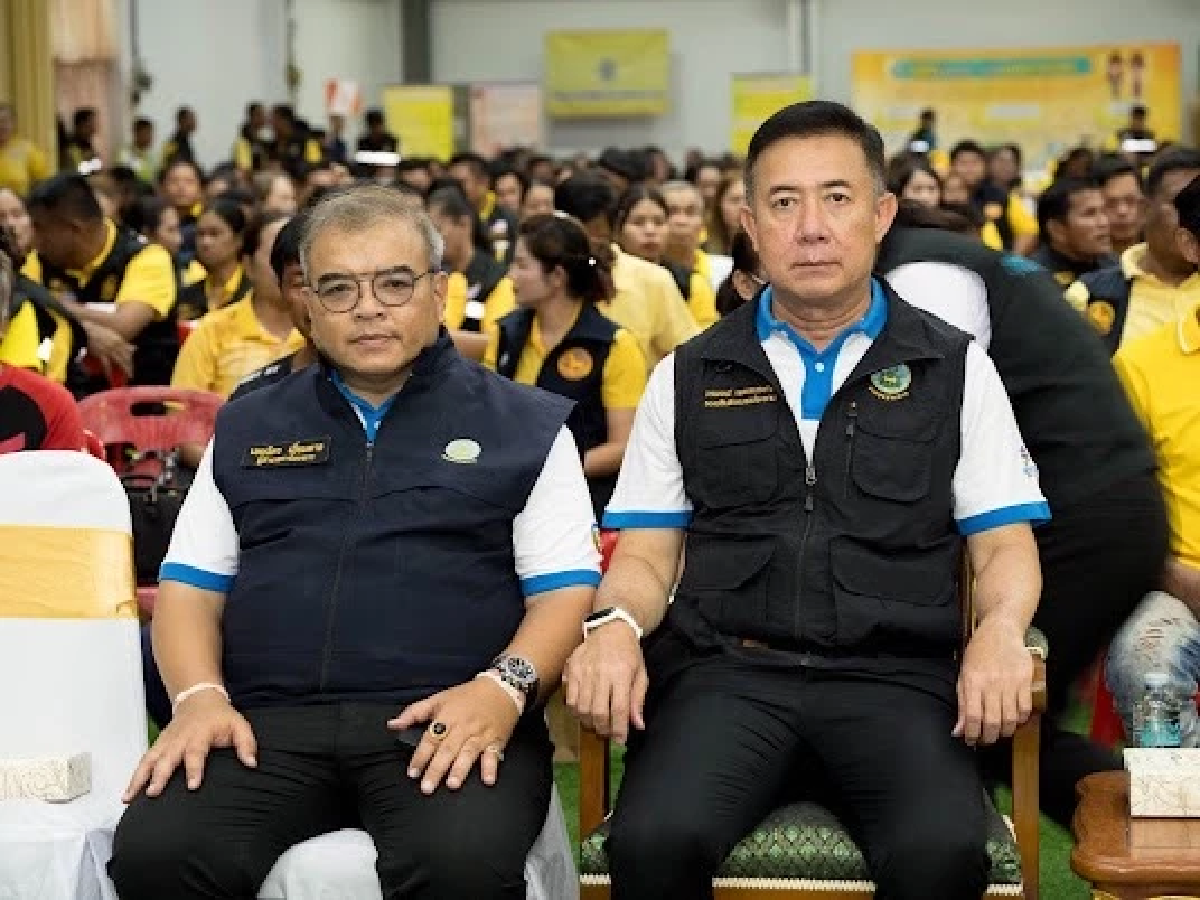 รมว.เกษตรฯ ลงพื้นที่ท่าตะโก ขับเคลื่อน \'แก้มลิง\' แก้น้ำท่วม-แล้ง