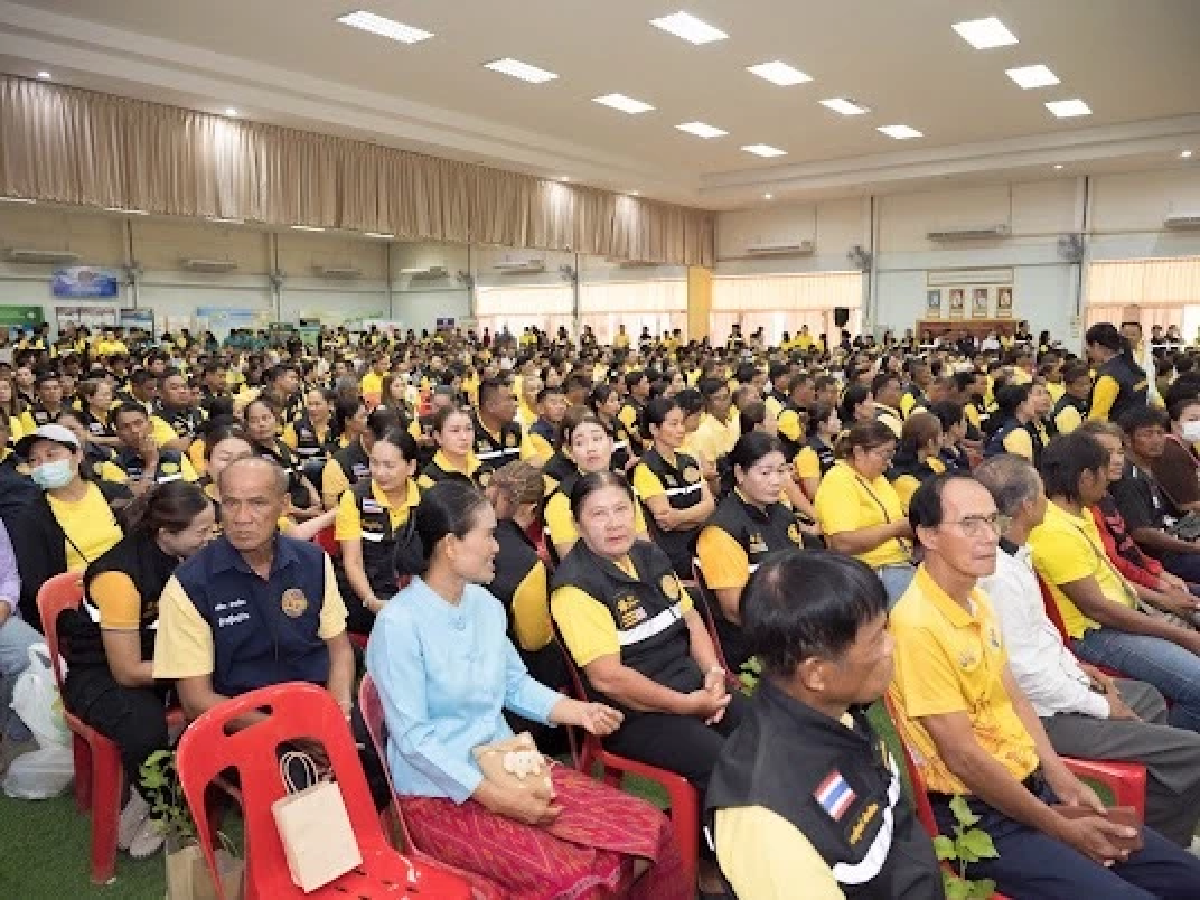 รมว.เกษตรฯ ลงพื้นที่ท่าตะโก ขับเคลื่อน \'แก้มลิง\' แก้น้ำท่วม-แล้ง