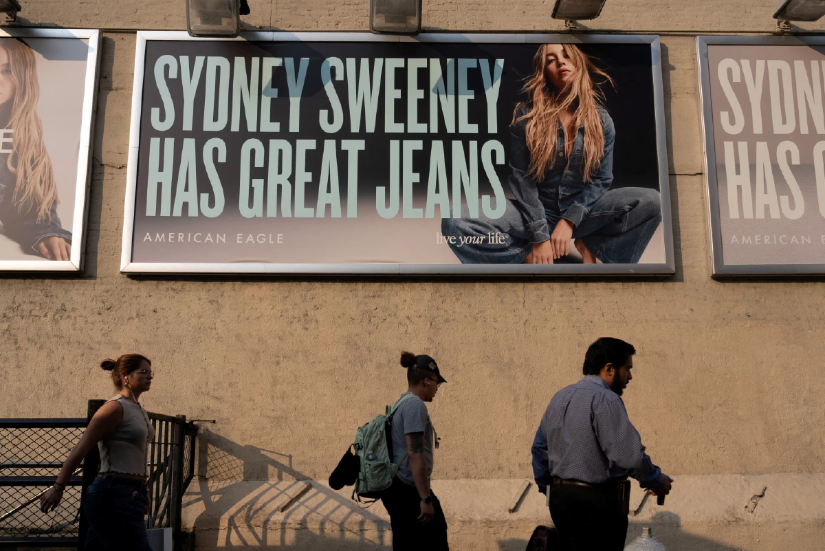 จาก ยีนส์ สู่ ยีน : โฆษณา ซิดนี่ย์ สวีนี่ย์ Sydney Sweeney ที่จุดชนวนสงครามวัฒนธรรมในอเมริกา จนกระทั่ง โดนัลด์ ทรัมป์ ยังเข้าร่วมวงด้วย  Credit ภาพ REUTERS