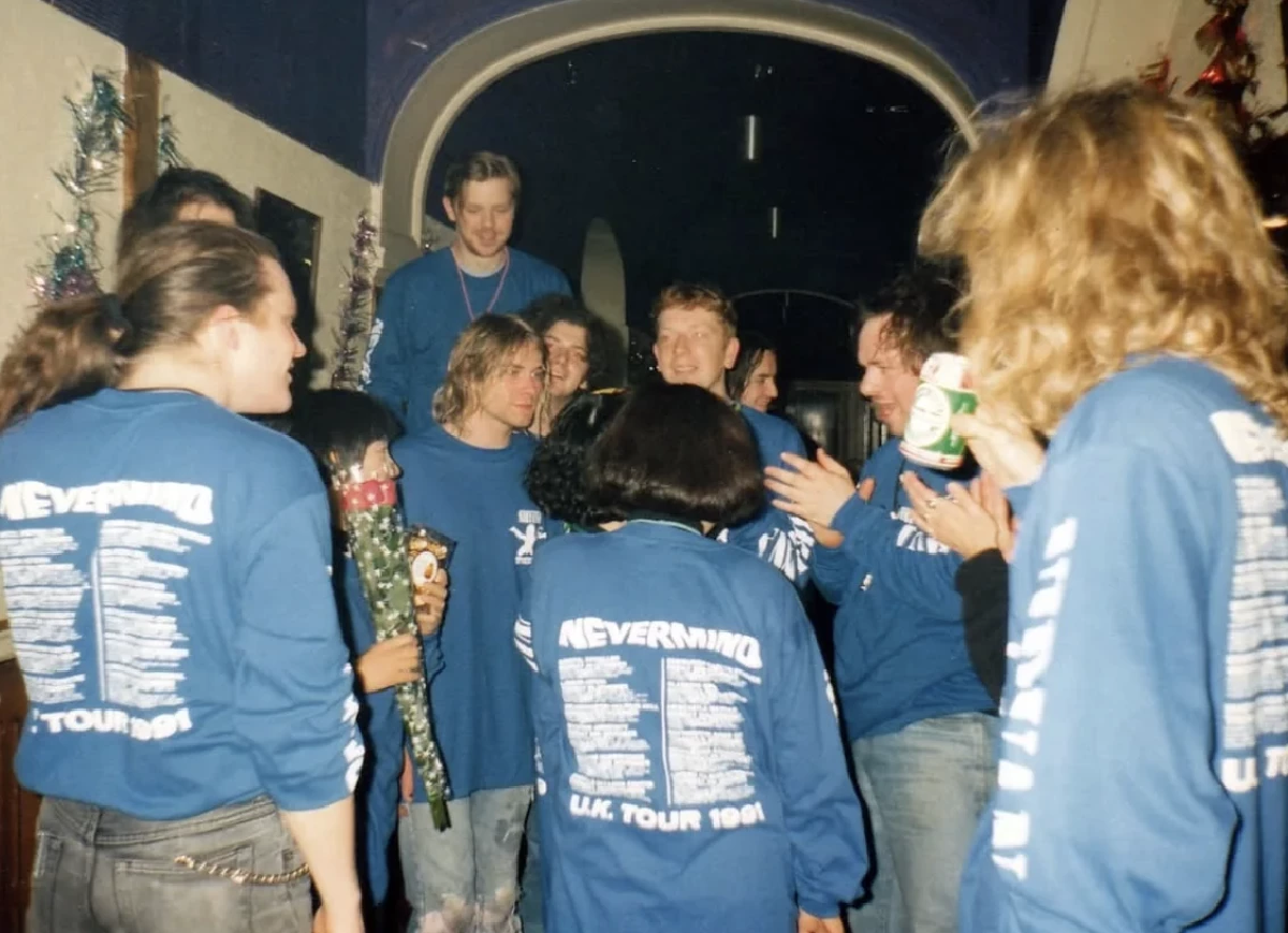 ทำไมกันนะ...เสื้อ Nirvana Nevermind UK Tour 1991 มีค่าตัวถึง 7 หลัก?