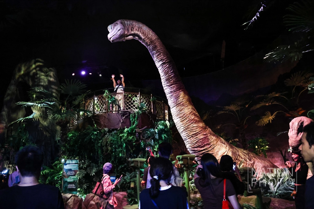 พาชม 4 Highlight Jurassic World ใหญ่ที่สุดในโลก (มีคลิป)