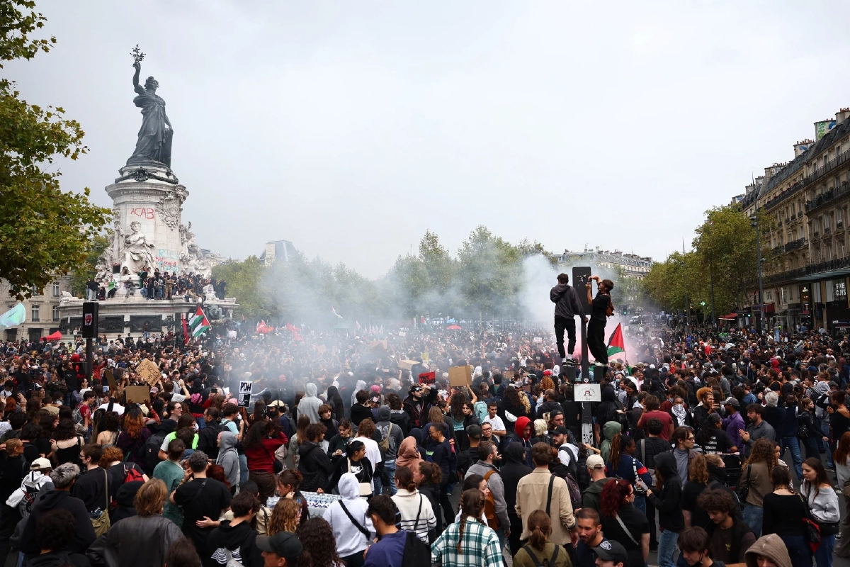 สรุป - ม็อบฝรั่งเศส Block Everything ประเทศอัมพาต คน 2 แสนต้านแผนรัดเข็มขัดมาครง Credit ภาพ REUTERS